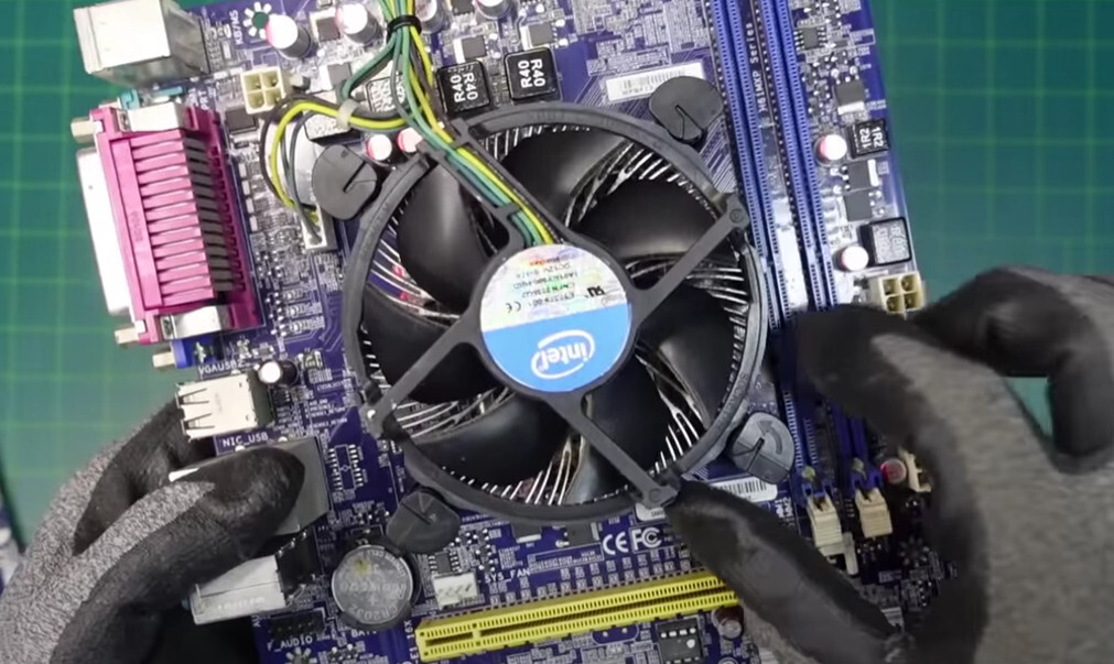 CPU